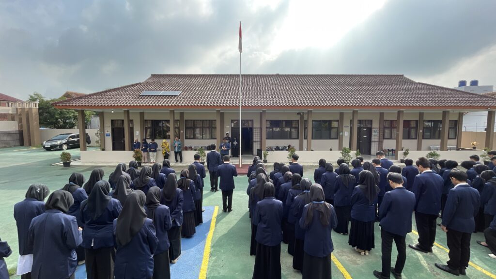 Program Pendidikan Profesi Guru IPI Garut Melaksanakan Apel Pagi dalam Rangka Pelaksanaan Kegiatan Wawasan Kebhinekaan