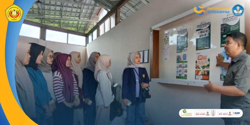 Dosen dan Mahasiswa IPI Garut Bersatu Wujudkan Green Campus Lewat Pengelolaan Sampah