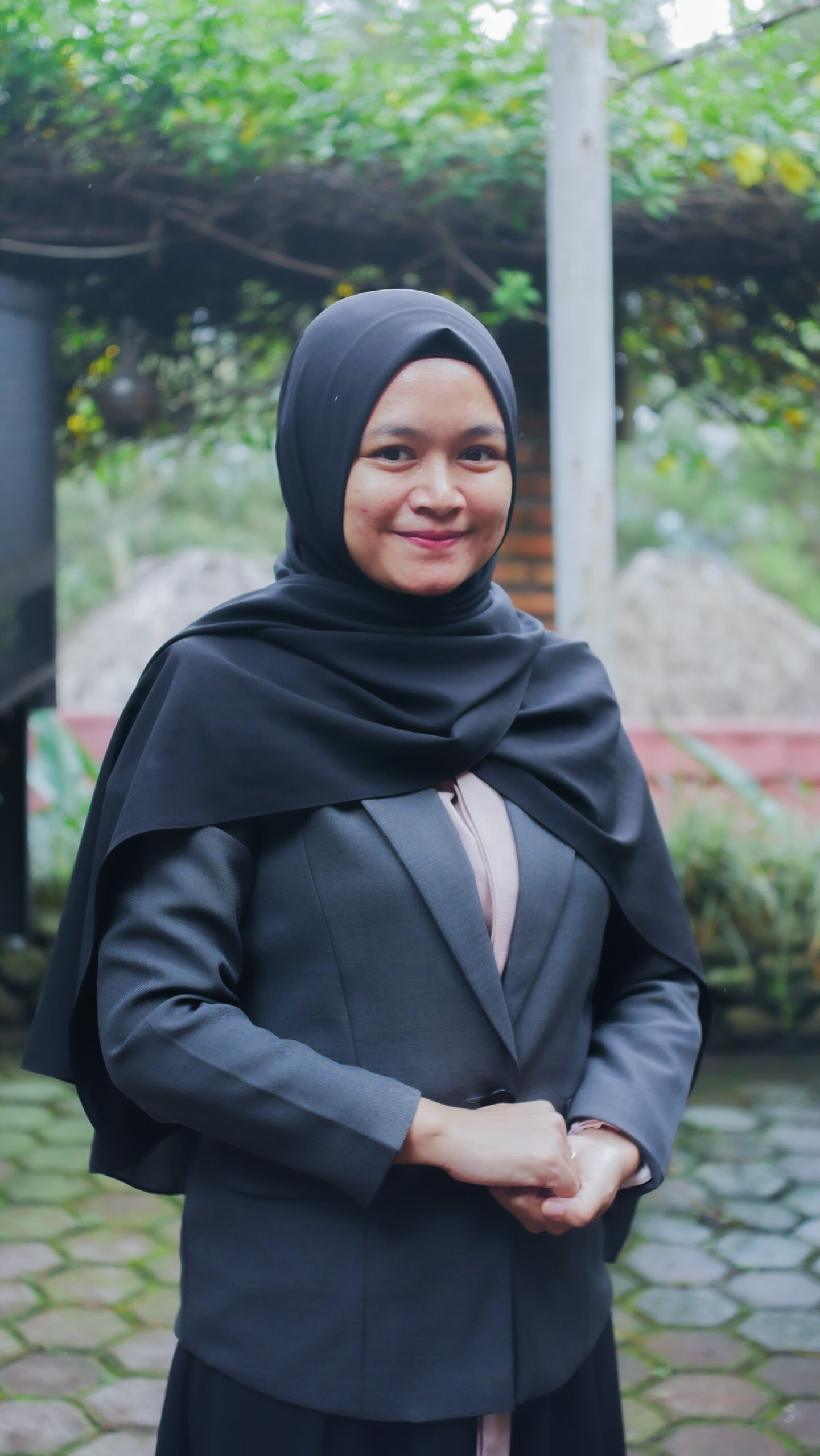 Dr. Irena Puji Luritawaty, M.Pd.